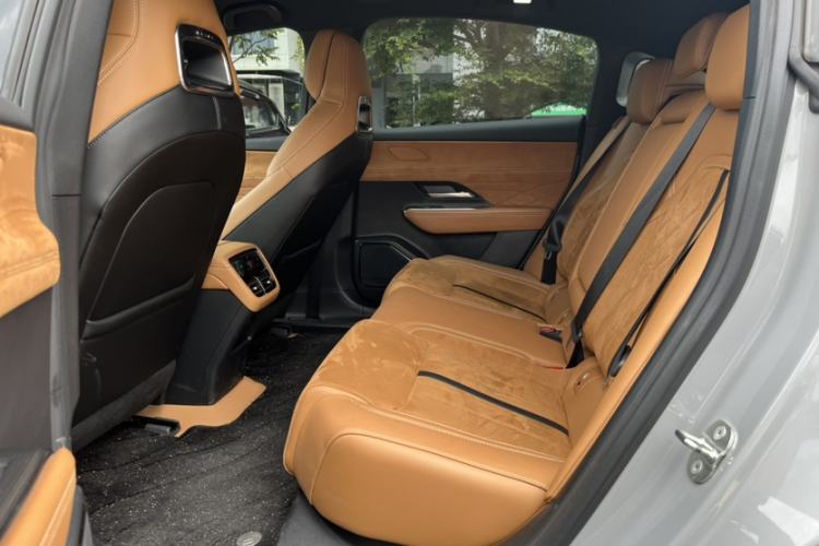 Used Mazda EZ-6 2024 Range-Extended 200 Luxury Edition Interior 3