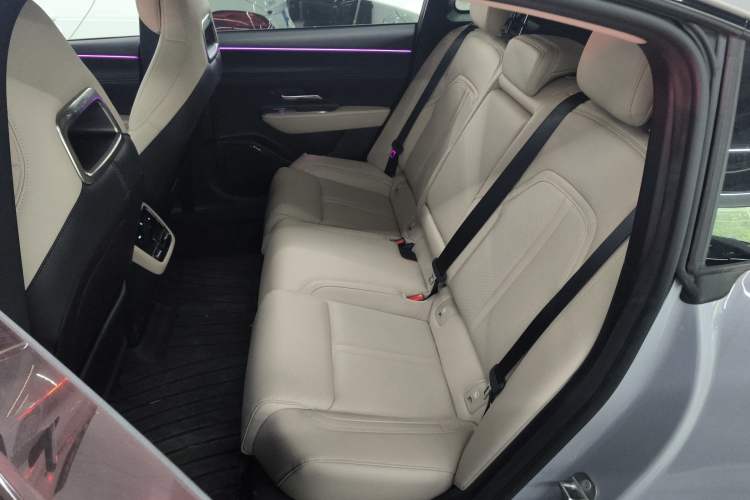 Used Mazda EZ-6 2024 Range-Extended 200 Interior 4