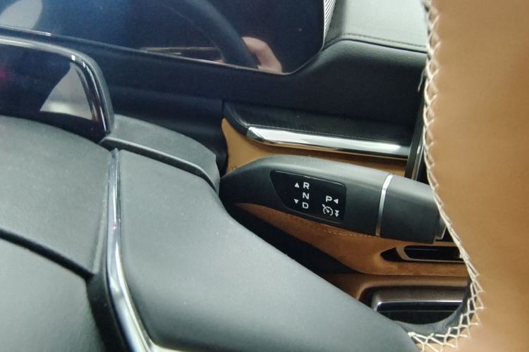 Used Mazda EZ-6 2024 Range-Extended 200 Luxury Edition Interior 8