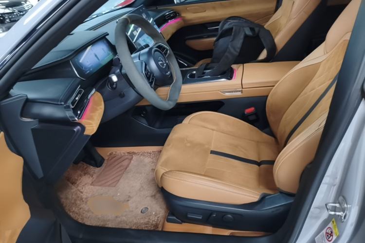 Used Mazda EZ-6 2024 Range-Extended 200 Luxury Edition Left Front Seat
