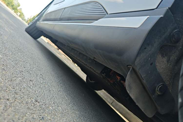 Used Mazda EZ-6 2024 Range-Extended 200 Luxury Edition Left Side Sill