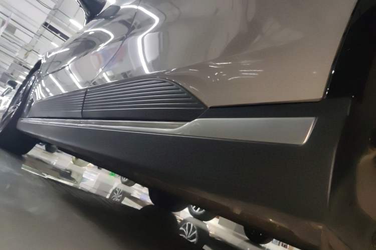 Used Mazda EZ-6 2024 Pure Electric 600 ZhiZun Edition Left Side Sill