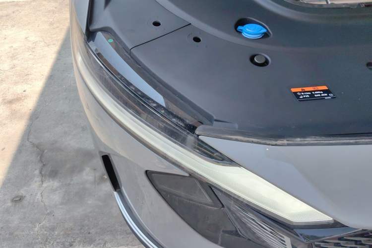 Used Mazda EZ-6 2024 Range-Extended 200 Luxury Edition Right Front Headlight