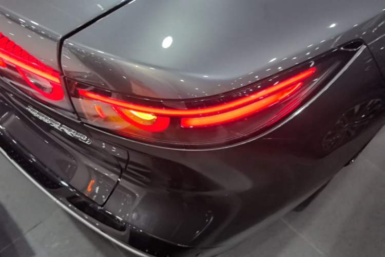 Used Mazda EZ-6 2024 Pure Electric 480 Zhiyue Edition Right Rear Taillight