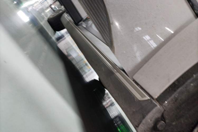 Used Mazda EZ-6 2024 Pure Electric 600 ZhiZun Edition Right Side Sill