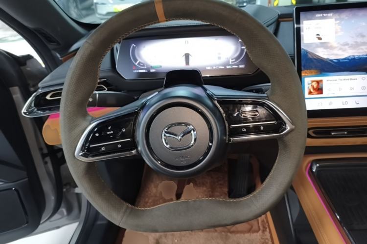Used Mazda EZ-6 2024 Range-Extended 200 Luxury Edition Steering Wheel