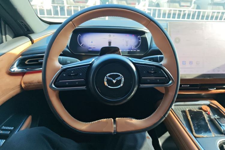 Used Mazda EZ-6 2024 Range-Extended 200 Luxury Edition Steering Wheel