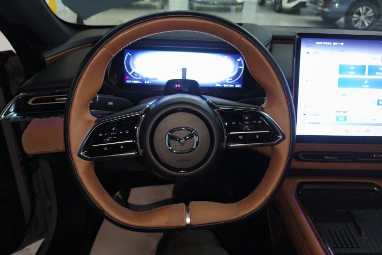 Used Mazda EZ-6 2024 Pure Electric 600 ZhiZun Edition Steering Wheel