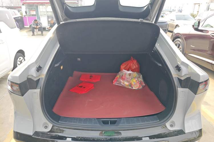 Used Mazda EZ-6 2024 Range-Extended 200 Luxury Edition Trunk