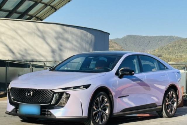 Used Mazda EZ-6 2024 Range-Extended 200 Luxury Edition
