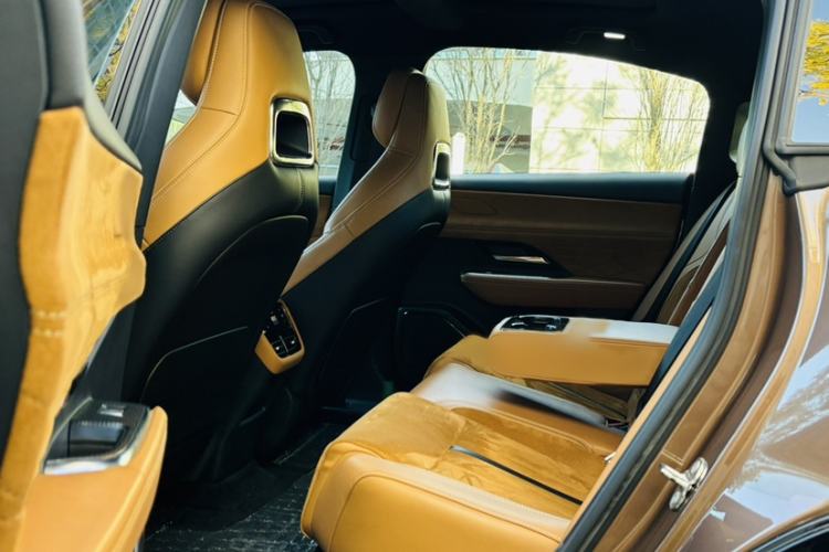 Used Mazda EZ-6 2024 Range-Extended 200 Luxury Edition Interior 1