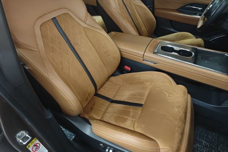 Used Mazda EZ-6 2024 Range-Extended 200 Luxury Edition Right Front Seat