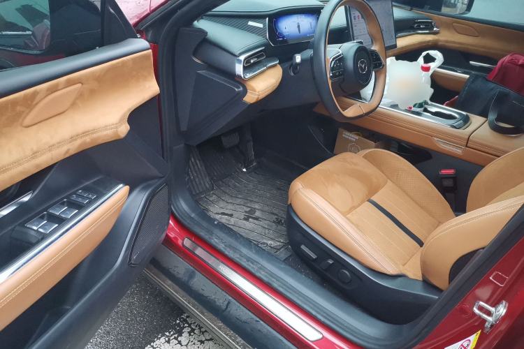 Used Mazda EZ-6 2024 Range-Extended 200 Luxury Edition Driver Seat