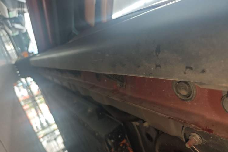 Used Mazda EZ-6 2024 Range-Extended 200 Luxury Edition Left Side Sill