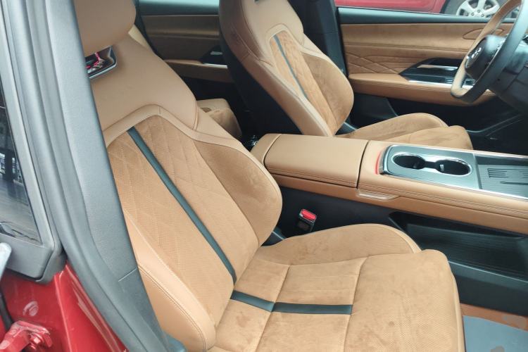 Used Mazda EZ-6 2024 Range-Extended 200 Luxury Edition Right Front Seat