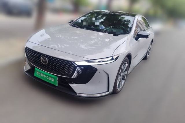 Ojetý Mazda EZ-6 2024 Range-Extended 200 Luxury Edition
