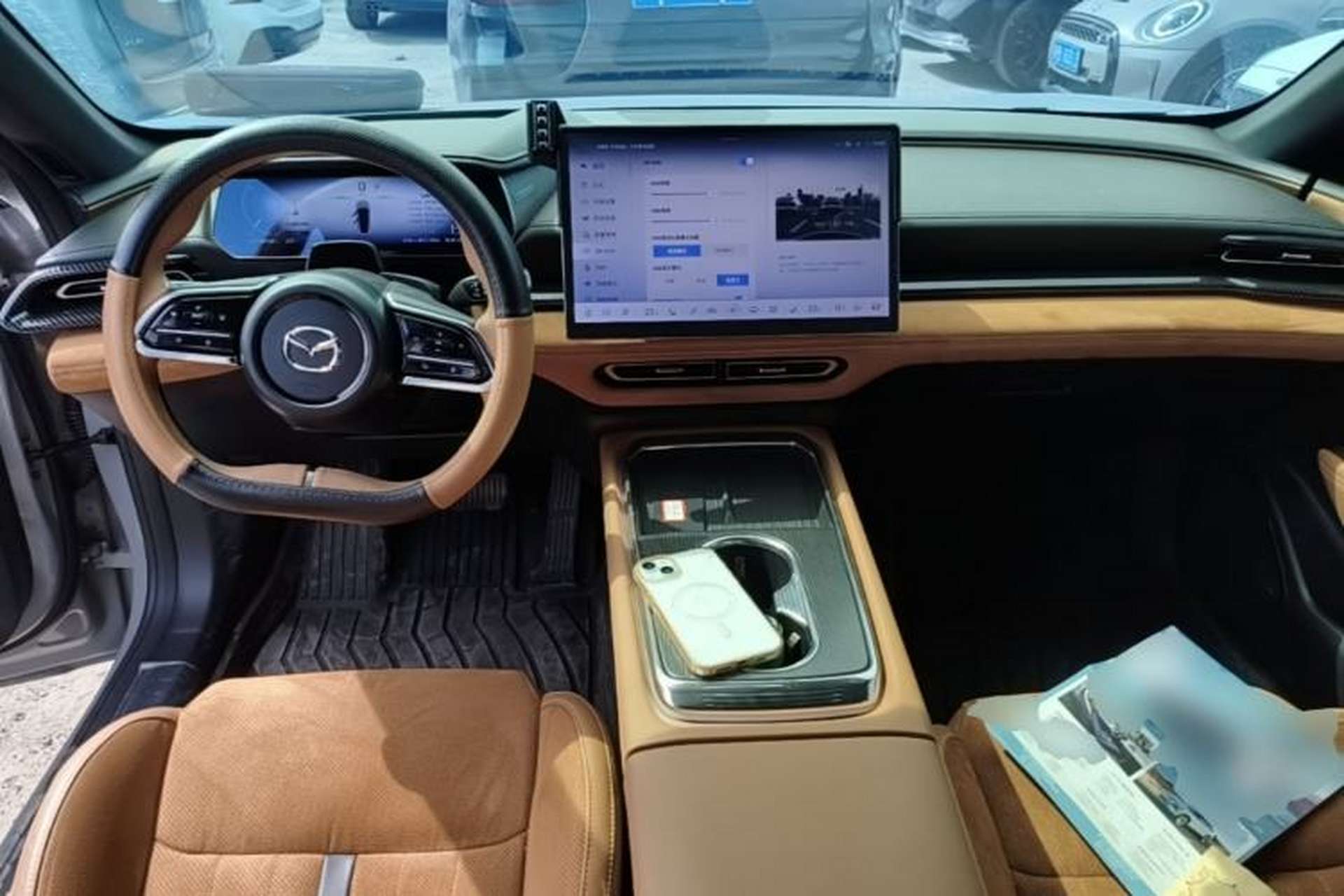 Used Mazda EZ-6 2024 Range-Extended 200 Luxury Edition Center Console