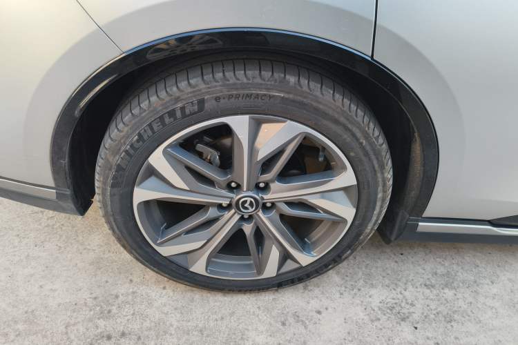 Used Mazda EZ-6 2024 Range-Extended 200 Luxury Edition Exterior 3