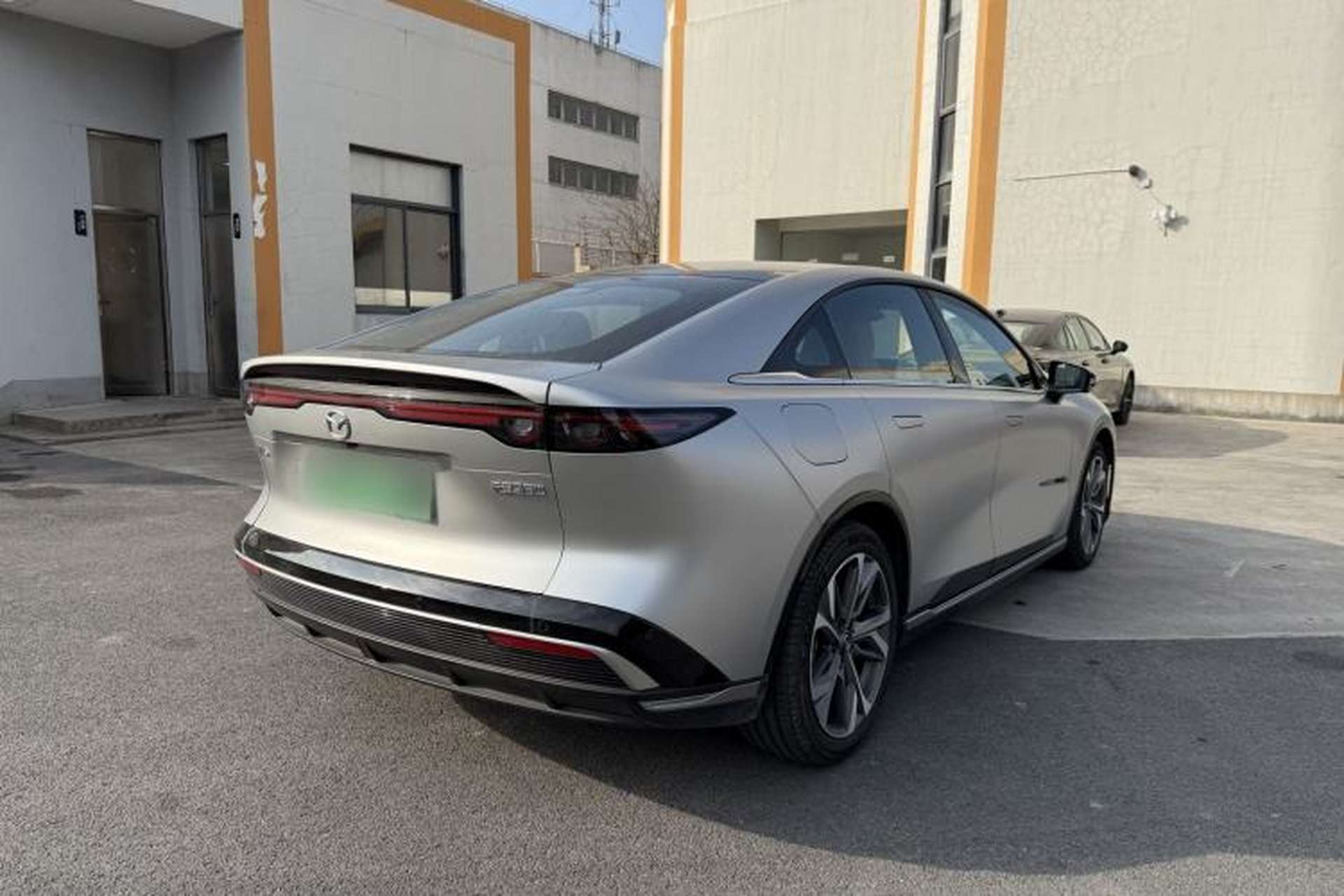 Used Mazda EZ-6 2024 Range-Extended 200 Luxury Edition Exterior 5