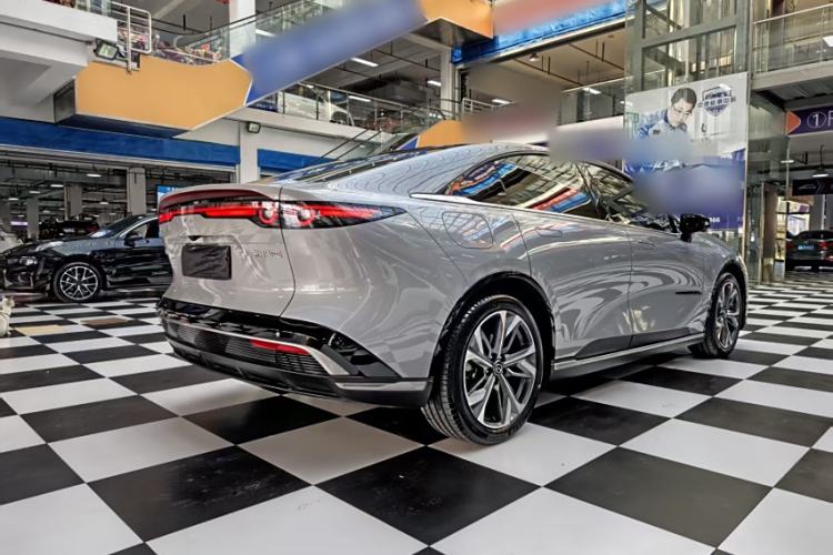 Used Mazda EZ-6 2024 Range-Extended 200 Luxury Edition Exterior 7