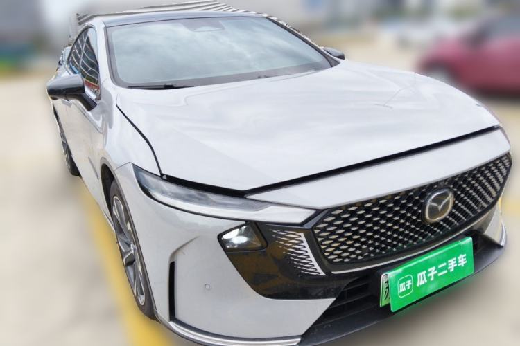 Used Mazda EZ-6 2024 Range-Extended 200 Zhiya Edition Front Right 45 Deg