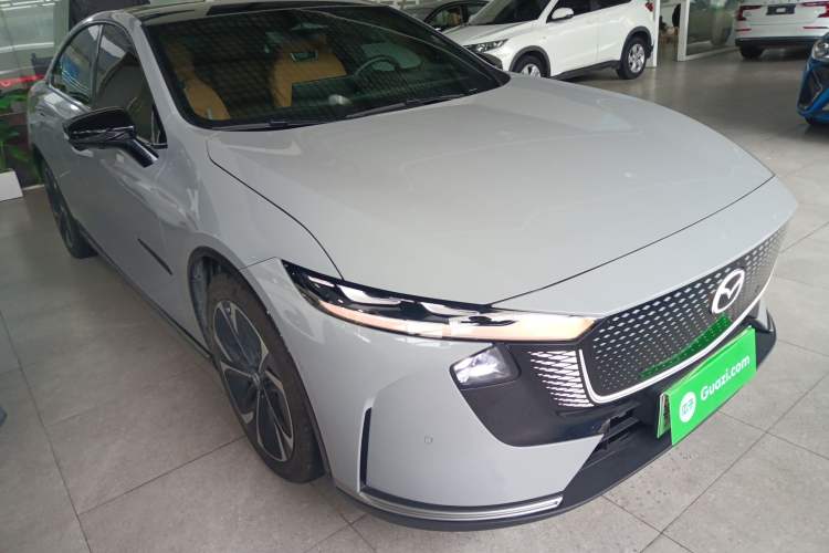 Used Mazda EZ-6 2024 Pure Electric 600 ZhiZun Edition Front Right 45 Deg