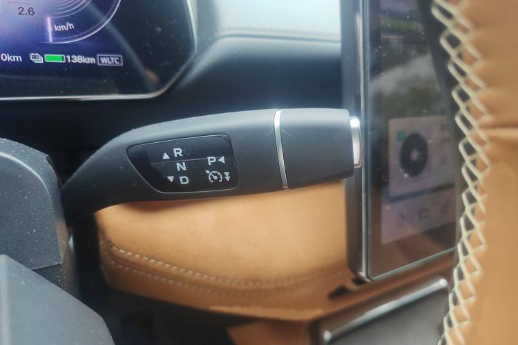 Used Mazda EZ-6 2024 Range-Extended 200 Luxury Edition Gear Lever