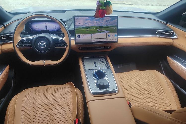 Used Mazda EZ-6 2024 Range-Extended 200 Luxury Edition Interior 2