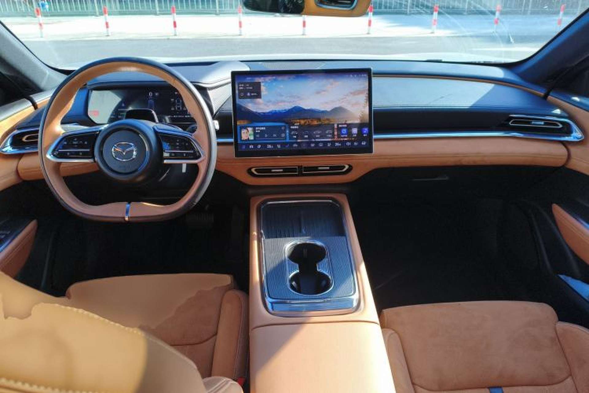 Used Mazda EZ-6 2024 Range-Extended 200 Luxury Edition Interior 2