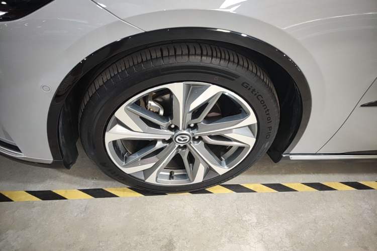 Used Mazda EZ-6 2024 Range-Extended 200 Zhiya Edition Left Front Wheel Hub