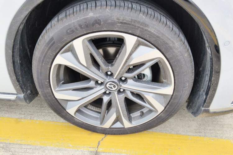 Used Mazda EZ-6 2024 Range-Extended 200 Zhiya Edition Right Front Wheel Hub
