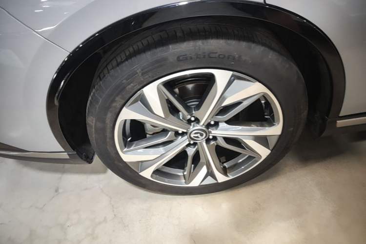 Used Mazda EZ-6 2024 Range-Extended 200 Zhiya Edition Right Rear Wheel Hub