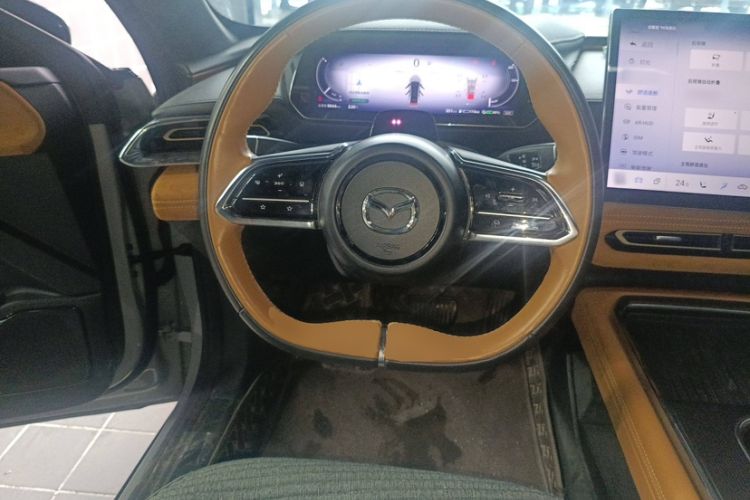 Used Mazda EZ-6 2024 Range-Extended 200 Luxury Edition Roof