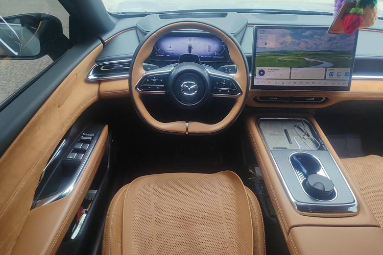 Used Mazda EZ-6 2024 Range-Extended 200 Luxury Edition Steering Wheel