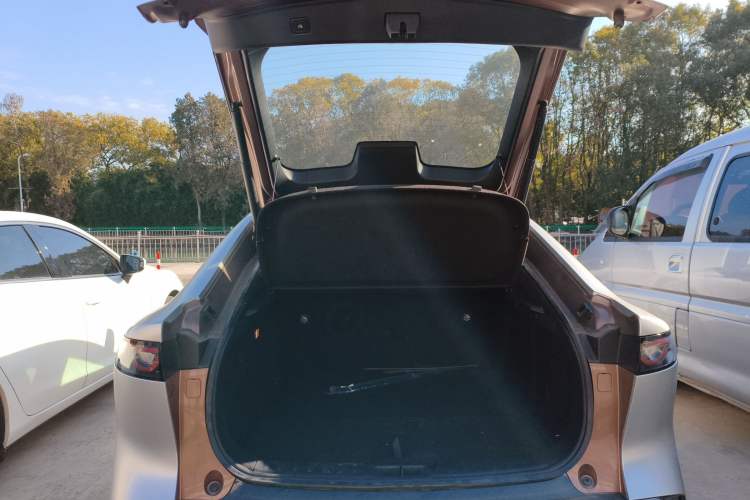 Used Mazda EZ-6 2024 Range-Extended 200 Luxury Edition Trunk