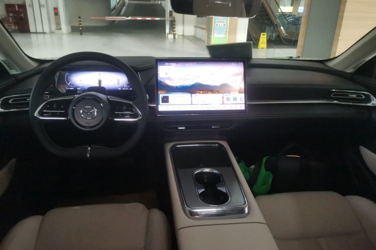 Used Mazda EZ-6 2024 Pure Electric 480 Zhiyue Edition Center Console