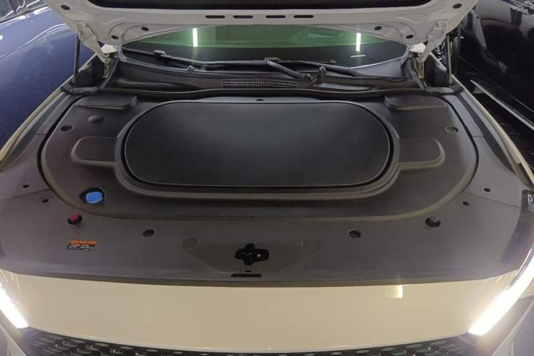 Used Mazda EZ-6 2024 Range-Extended 200 Luxury Edition Engine Bay