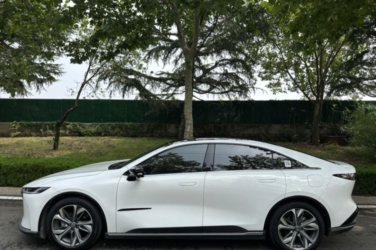 Used Mazda EZ-6 2024 Range-Extended 200 Luxury Edition Exterior 1