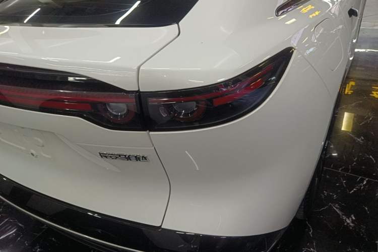 Used Mazda EZ-6 2024 Range-Extended 200 Luxury Edition Exterior 3