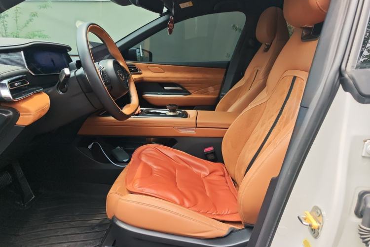 Used Mazda EZ-6 2024 Range-Extended 200 Luxury Edition Left Front Seat