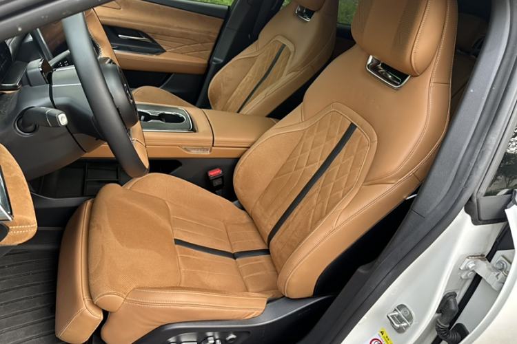 Used Mazda EZ-6 2024 Range-Extended 200 Luxury Edition Left Front Seat