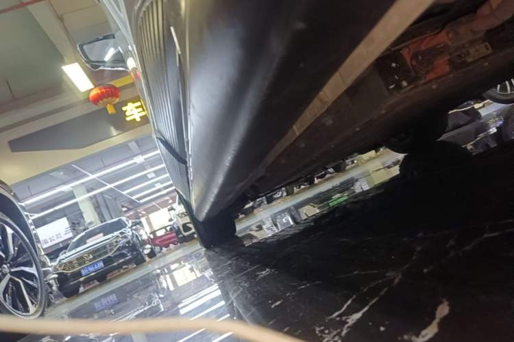 Used Mazda EZ-6 2024 Range-Extended 200 Luxury Edition Left Side Sill