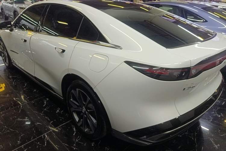 Used Mazda EZ-6 2024 Range-Extended 200 Luxury Edition Rear Left 45 Deg