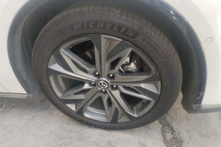 Used Mazda EZ-6 2024 Range-Extended 200 Luxury Edition Right Front Wheel Hub