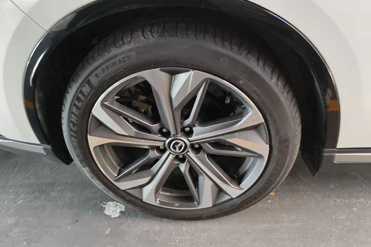 Used Mazda EZ-6 2024 Range-Extended 200 Luxury Edition Right Rear Wheel Hub