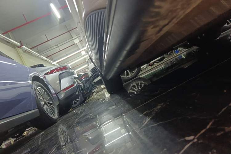 Used Mazda EZ-6 2024 Range-Extended 200 Luxury Edition Right Side Sill