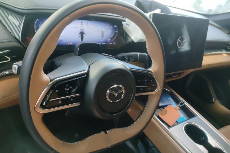 Used Mazda EZ-6 2024 Range-Extended 200 Luxury Edition Steering Wheel