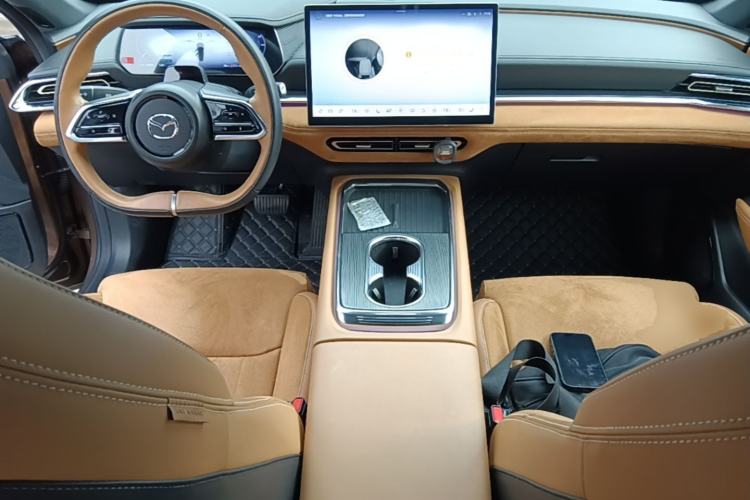 Used Mazda EZ-6 2024 Range-Extended 200 Luxury Edition Center Console