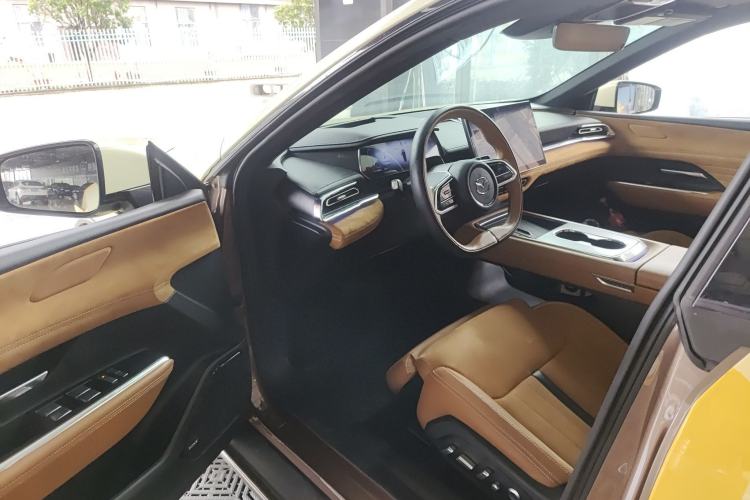Used Mazda EZ-6 2024 Range-Extended 200 Luxury Edition Driver Seat