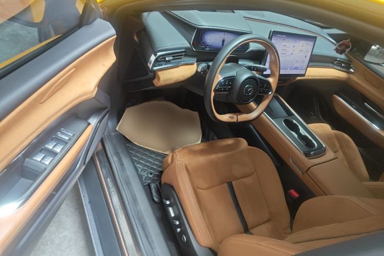 Used Mazda EZ-6 2024 Range-Extended 200 Luxury Edition Driver Seat